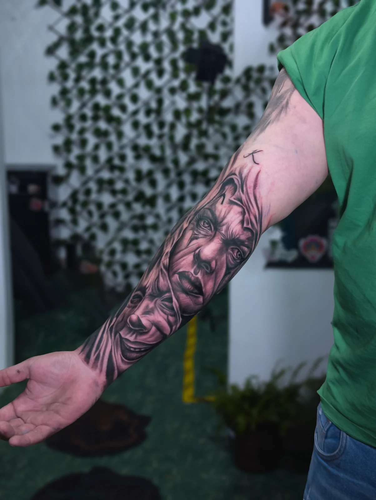 Composición de terror, trabajo de Inkxa Tattoo Studio